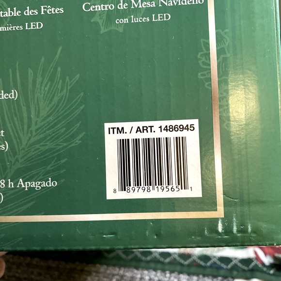 Brand new Holiday Centerpiece with LED lights, original package, never used. - Picture 6 of 7